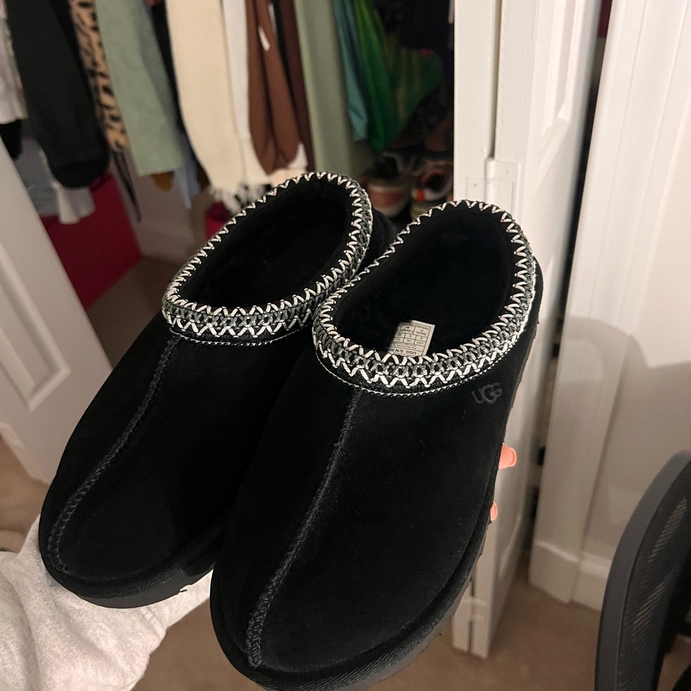 UGG Women's Black Cozy Slippers